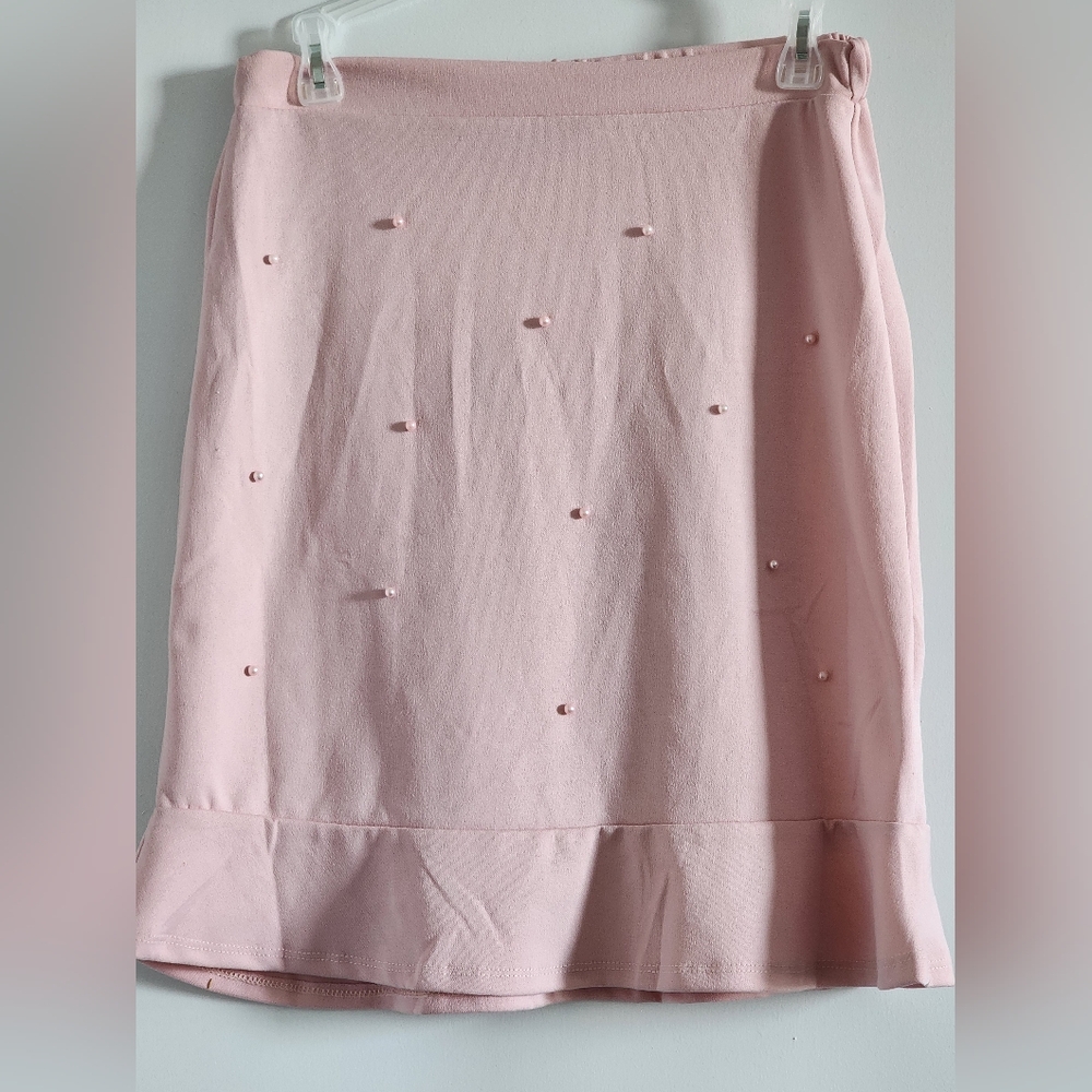 pink skirt